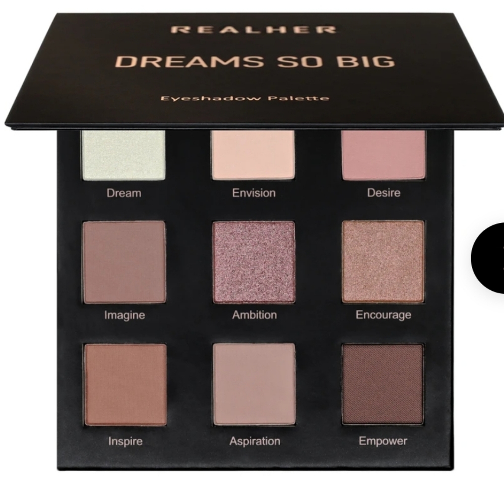 RealHer Eyeshadow palette